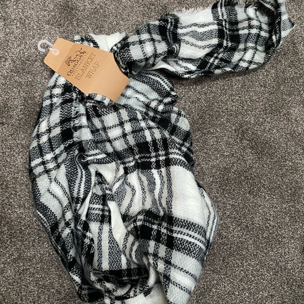 White and black plaid blanket wrap